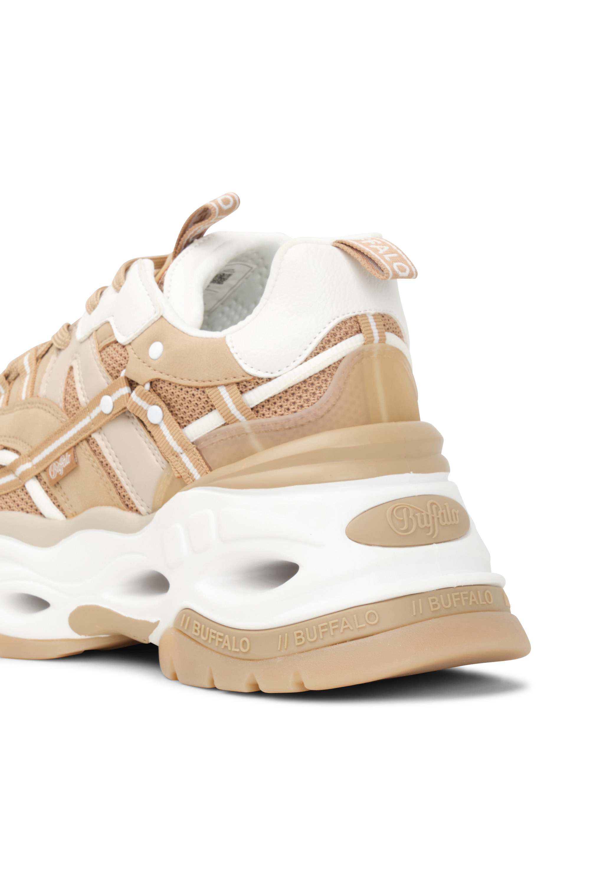 Baskets  Beige