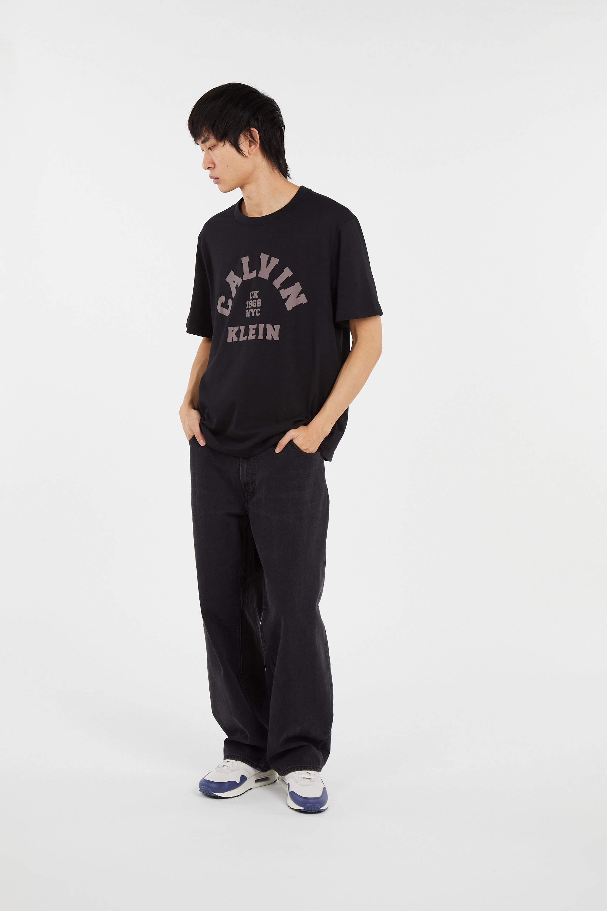 Regular-fit round-neck cotton T-shirt CALVIN KLEIN Black