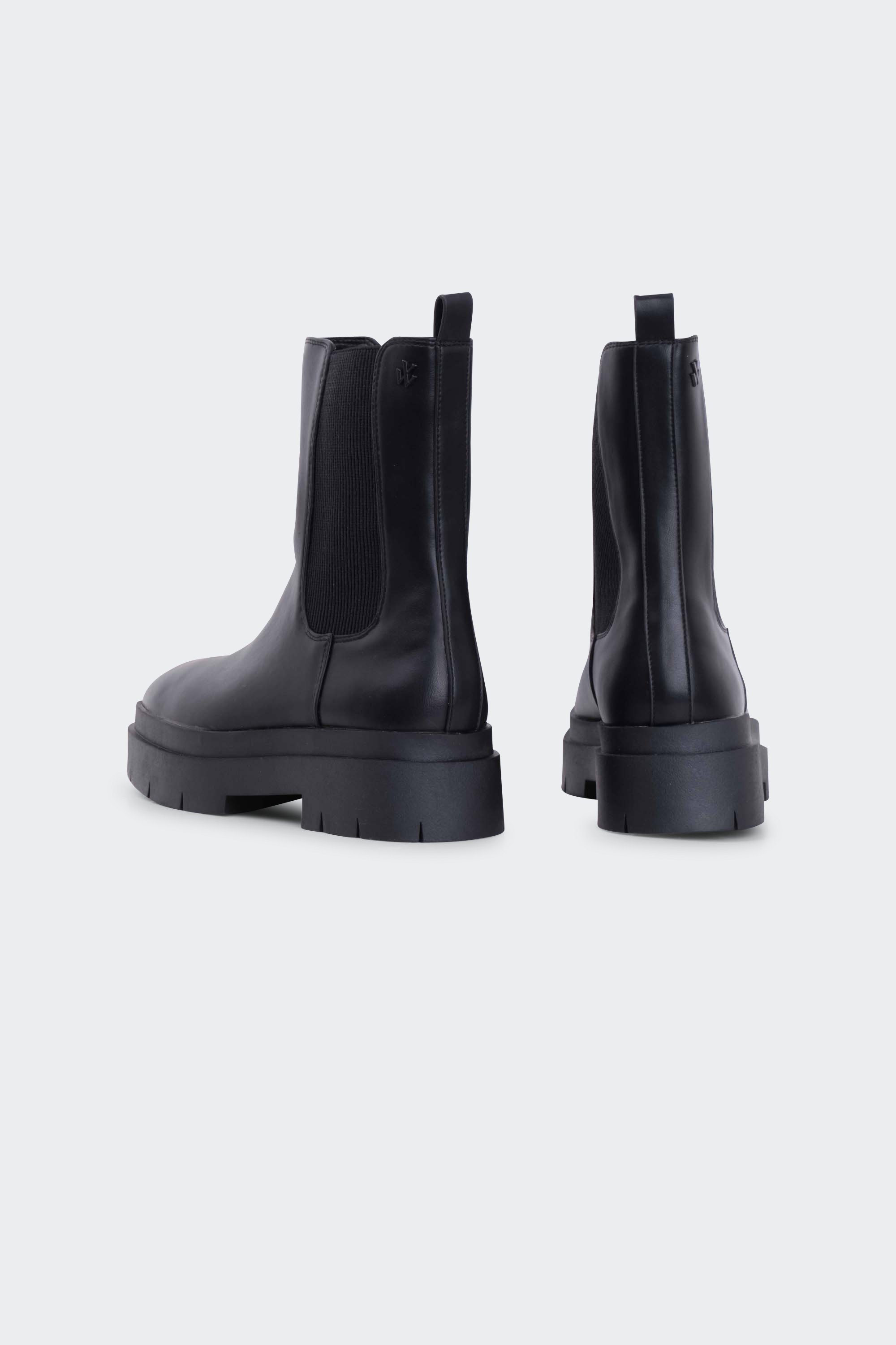 Ankle boots | Black by VANESSA WU Ankle boots Black