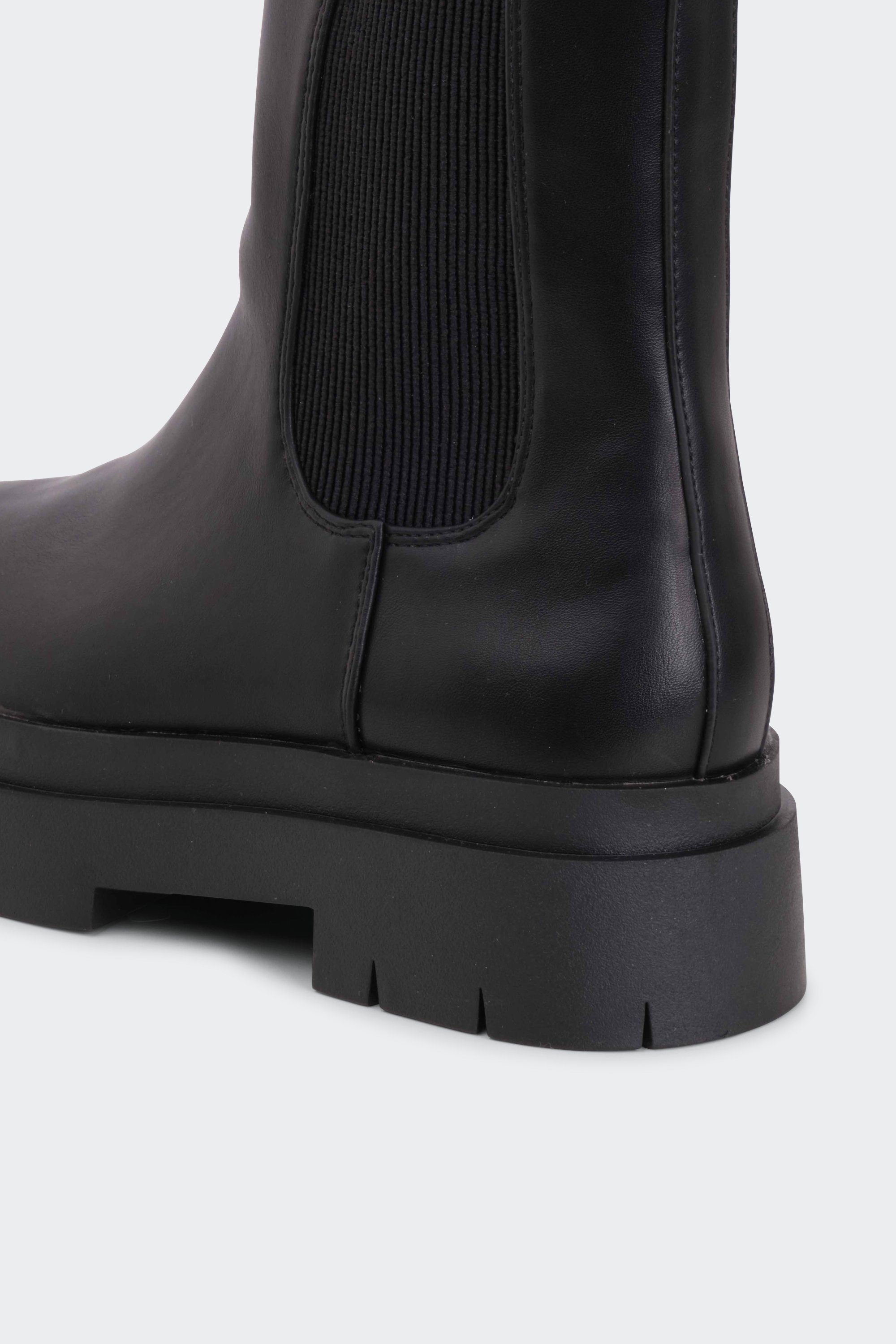 Ankle boots | Black by VANESSA WU Ankle boots Black