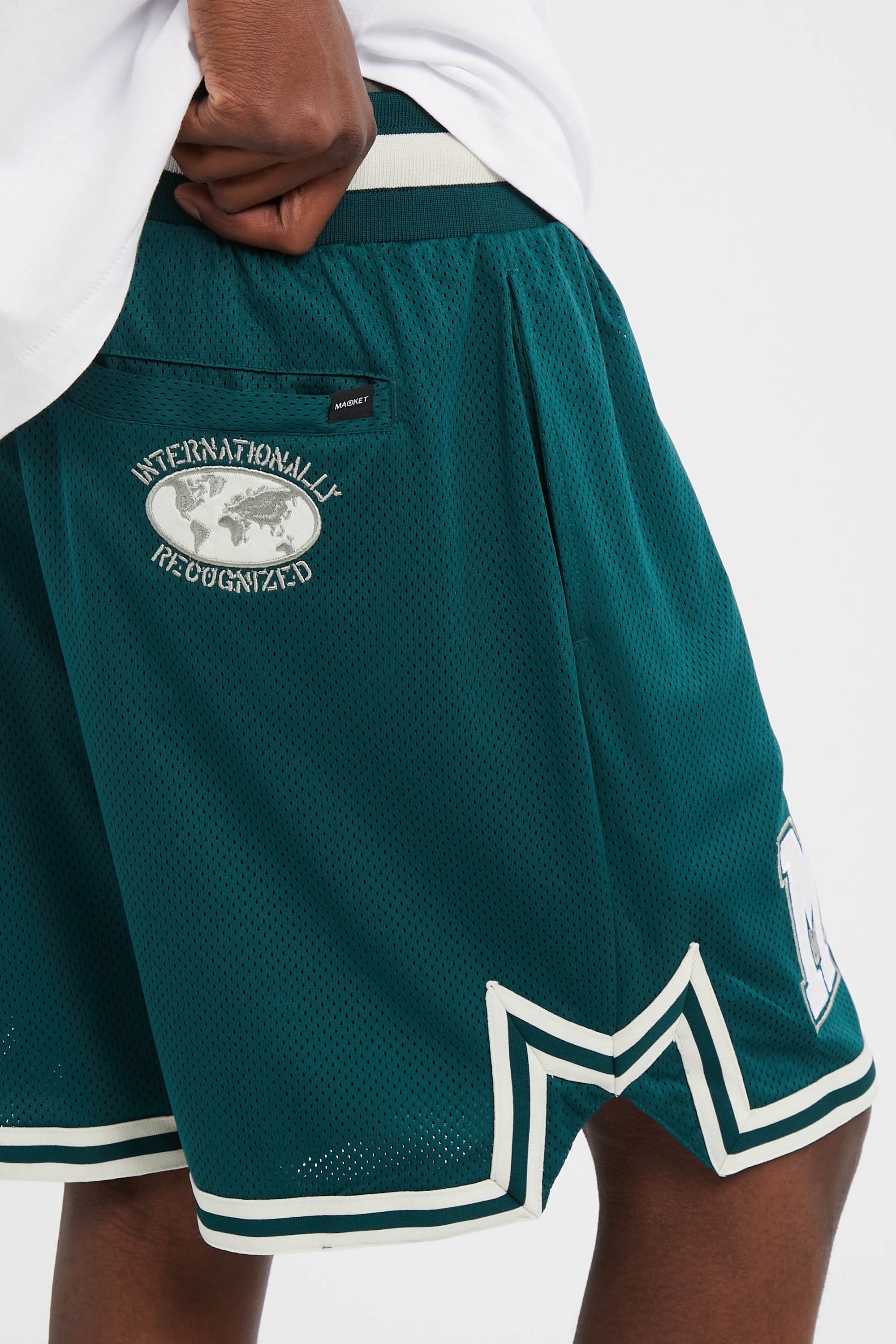 Short | Vert by MARKET Short Vert